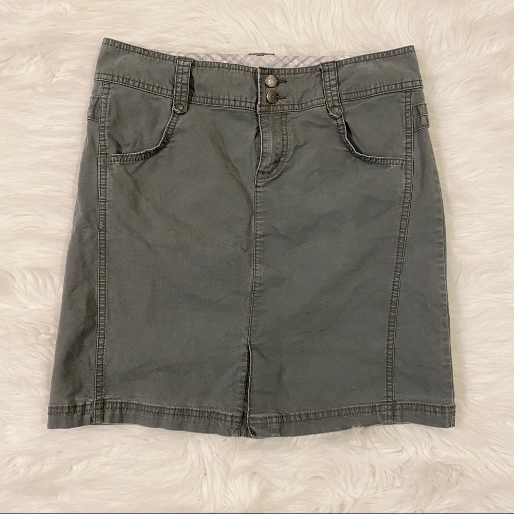 COLUMBIA Olive Green Hiking Skirt